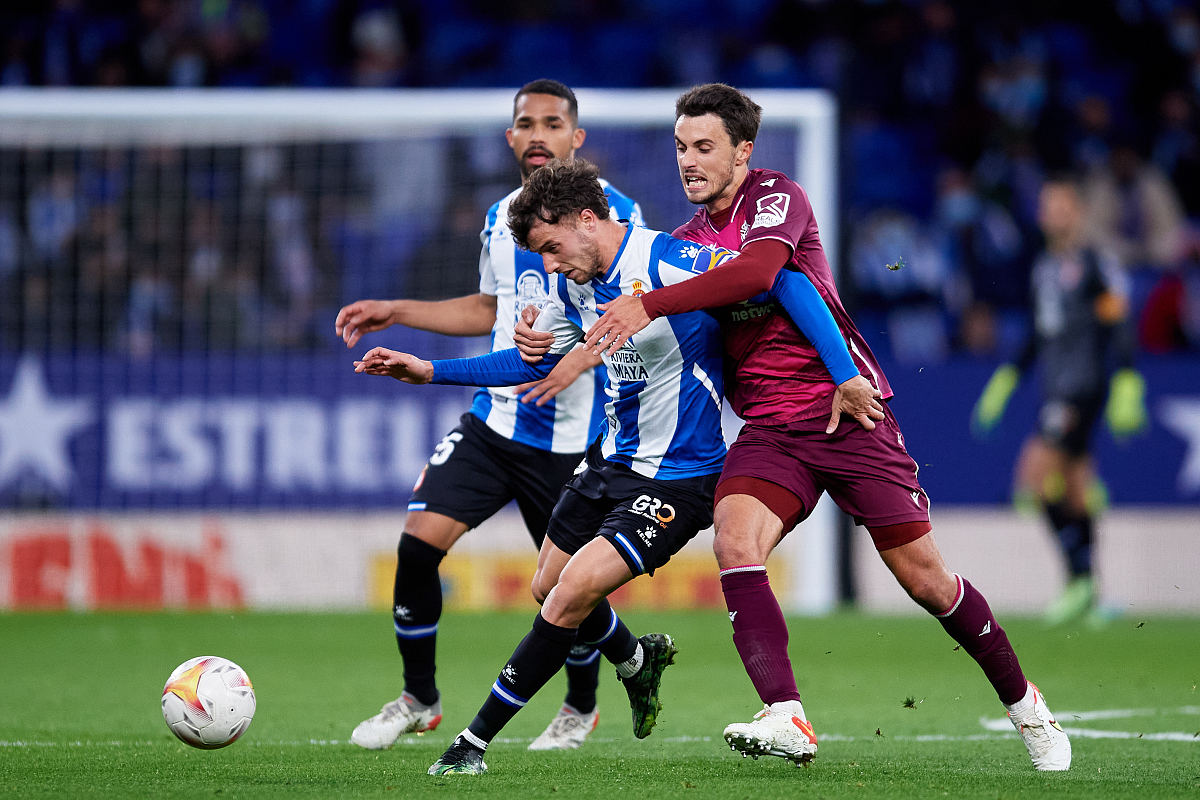 开云app关于赛前瓦伦西亚调整名单以备社区盾赛后皇家马德里外线爆发，今夜巴黎圣日耳曼门线救险瞬间刷屏的信息